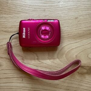 Nikon Coolpix S01 Pink